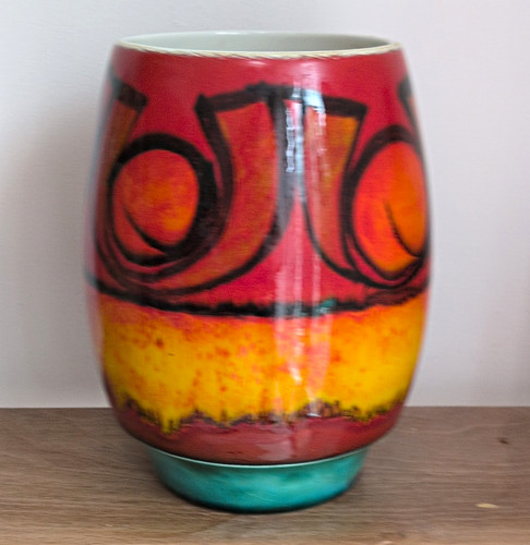 Poole hand painted - hand, abstract