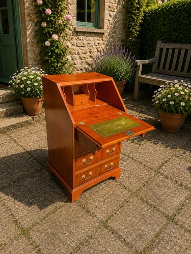 Antique reproduction walnut - reproduction,
