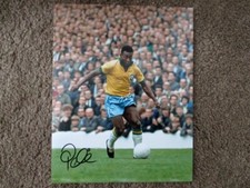 PELE AUTOGRAPHED 8X10 w/COA