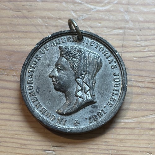 1887 queen victoria golden - 1887,