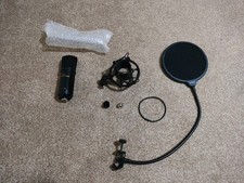 T-bone SC 400 microphone