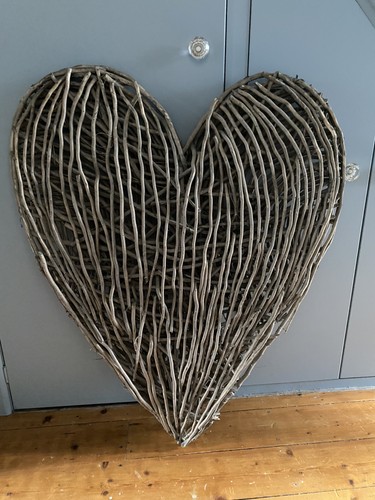 Extra large wicker heart - wicker,