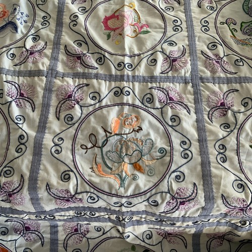 Stunning vintage hand - stunning,
