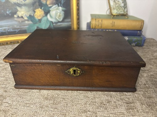 Small shabby chic antique