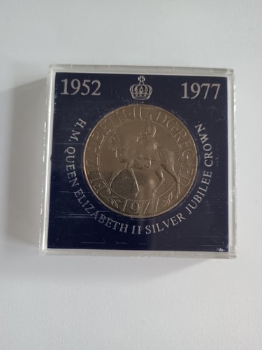 1977 silver jubilee crown - silver,
