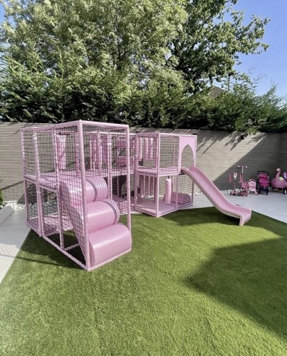 Soft play area - play,