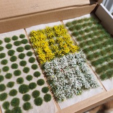 150 Flower Sticky Grass Tufts
