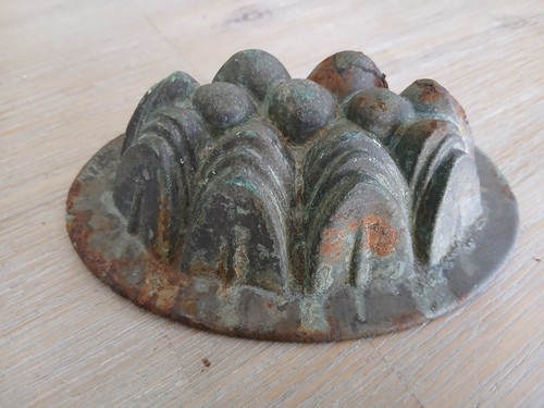 Vintage metal jelly mold - metal, for