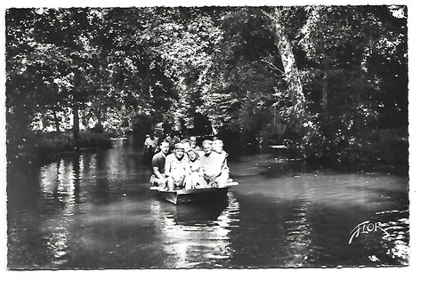Green venice boat caravan - 79,
