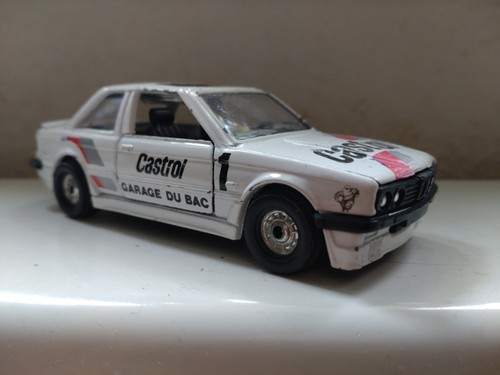 Corgi bmw 325i castrol - bmw,