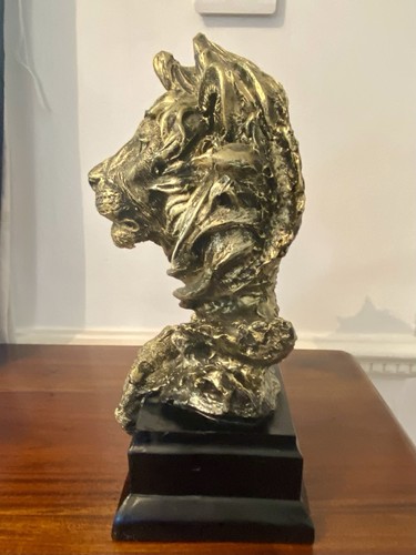 Resin lion statues the - the, of