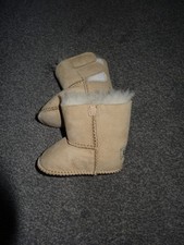 UGG babies beige suede fur