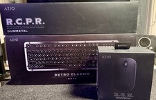 Azio Retro Typewriter Style