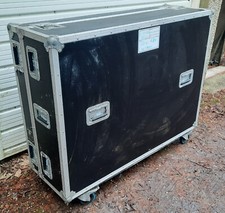 Allen and Heath GL2800 832 Channel Mixer Flight Case **cash on collection only**