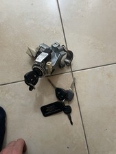 toyota hilux ignition key and barrel 89783-22020 2006 - 15 3.0 d4d 3 keys