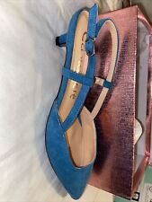 Castamere Teal Woman’s