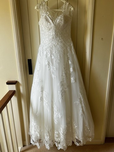 Pronovias griffith wedding - griffith,