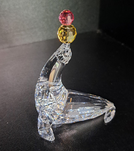 Swarovski seal playing mpn - seal,