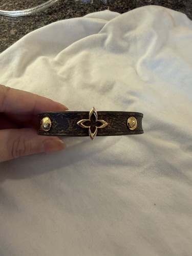 Authentic louis vuitton - authentic,