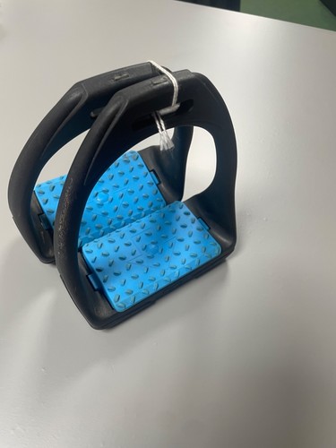 Compositi reflex stirrups