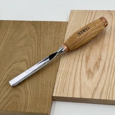 Large sculpture chisel, V-tool