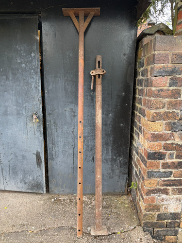 Acrow prop used - acrow,