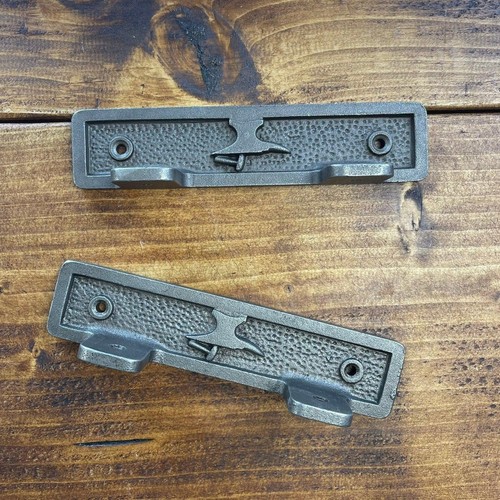 Cast iron shelf - cast, urban