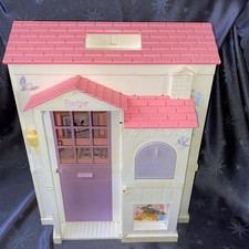 1996 Folding Pretty Barbie House Vintage TLC