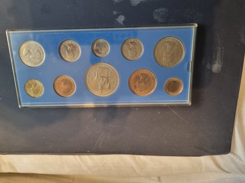 Royal mint genuine ii 1953 - genuine,