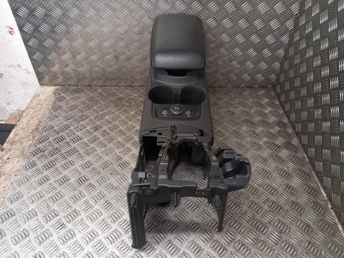 Ford focus mk3 - ford, console