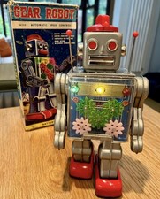 1960s Horikawa SH Japan Tin Battery Operated Gear Robot Space Toy & Original Box