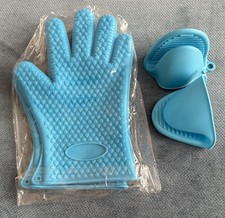 Silicone Kitchen Gloves and Pot Holders Brand New