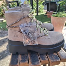 Uggs Women's Brisbane Lace Up