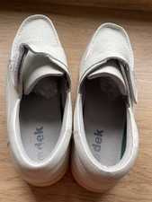 Used DEK Bowling Shoes Size 12. UK  White Leather Uppers.