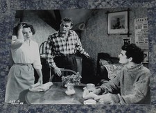 GARY RAYMOND- ACTOR-   look back in anger -10x8  PHOTO  SIGNED. (32)