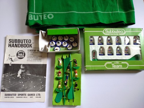 Subbuteo bundle england - subbuteo, pitch