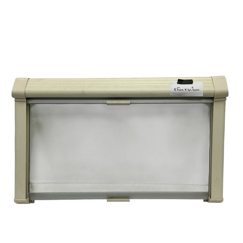 Caravan motorhome window - *caravan/motorhome,