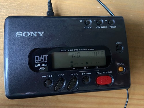 Sony tcd portable dat - tcd-d7,