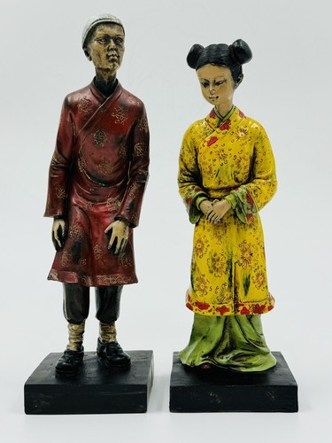 Vintage pair art resin - of,