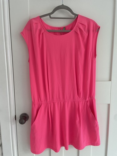 Bright pink summer beach - pink, summer/beach