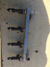 FUEL RAIL WITH INJECTORS FROM