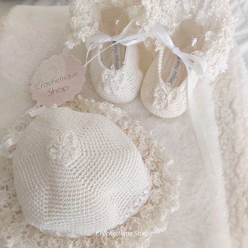 Handmade crochet baby shoes - handmade,