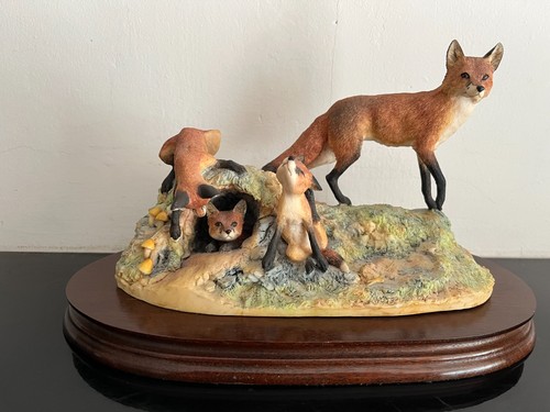 Border fine arts - "fox, and