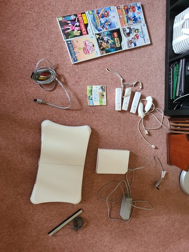 Nintendo wii console - nintendo,