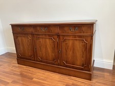 Lexterten Reproduction Yew