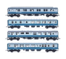 HORNBY 'OO' GAUGE RAKE OF 4 BR BLUE/GREY ASSORTED INTER-CITY COACHES