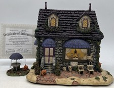 Hawthorne Village The Munsters Marilyns Cafe Halloween Collection table & chairs