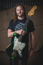 Ben Verellen guitarist with