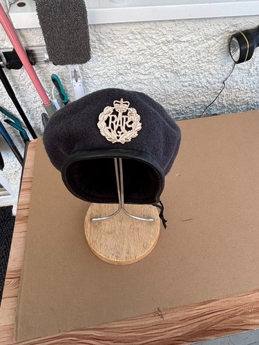 Royal air force beret size - royal,