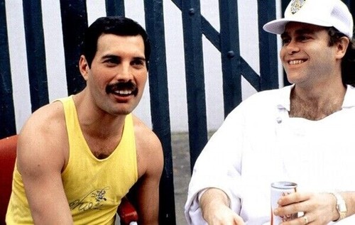 Freddie mercury unsigned - 10,